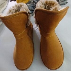 Source Unknown Tan Ankle Boots with Fur Lining